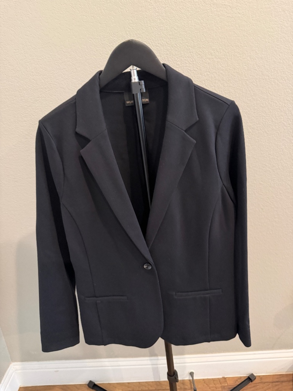 Women's Worthington Black blazer size medium worn once